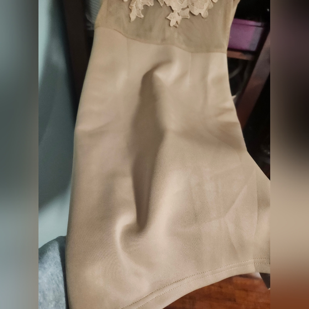 NUDE lace top half mini dress  SIZE SMALL - Picture 3 of 7